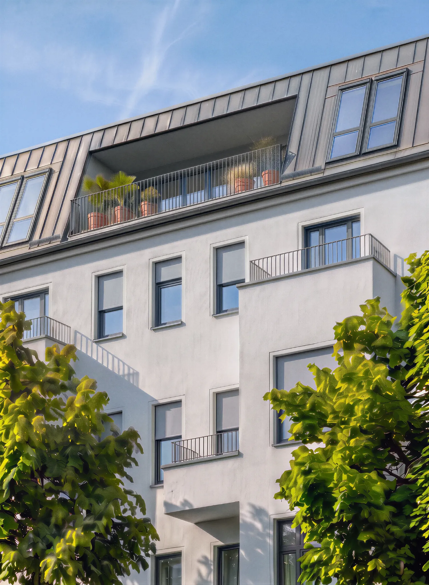Architektonische Impression einer Dachaufstockung mit neuer Fassade und Balkonzone